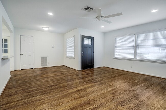 Building Photo - 5805 Grape St