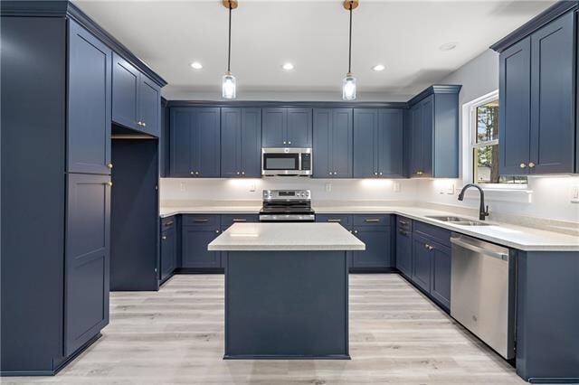 Foto del edificio - 20324 Henry Clay Ave