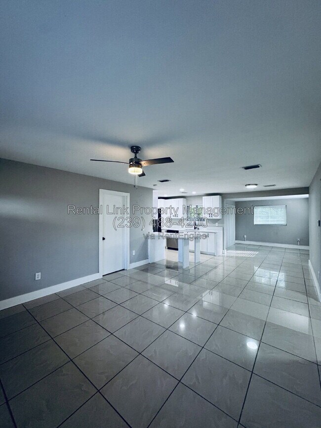 Building Photo - 4432 E Riverside Dr