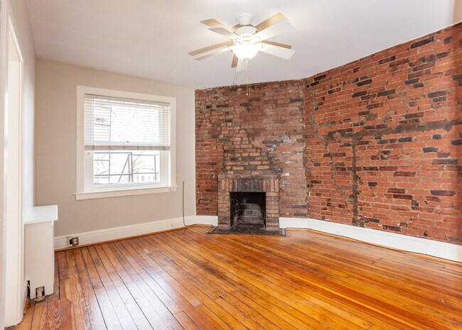 Building Photo - 1264 New Hampshire Ave NW