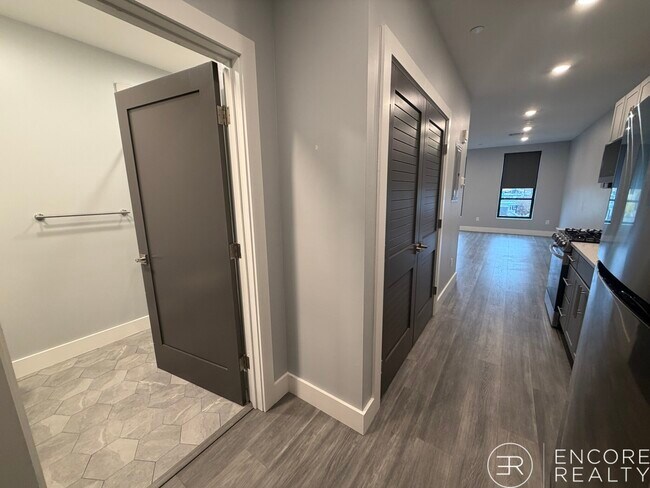 Foto del edificio - 412 Western Ave