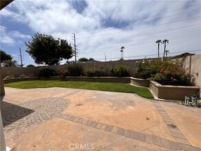 Building Photo - 9642 Peppertree Dr