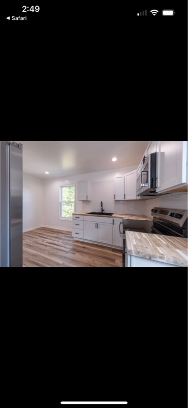 Foto del edificio - 215 N Maple Ave