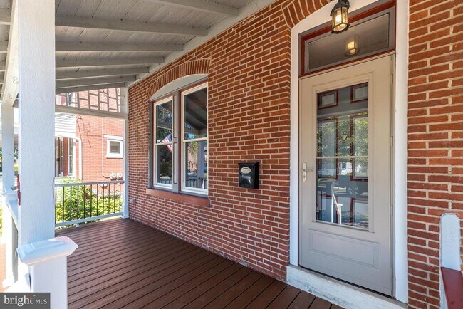 Foto del edificio - 739 S Matlack St