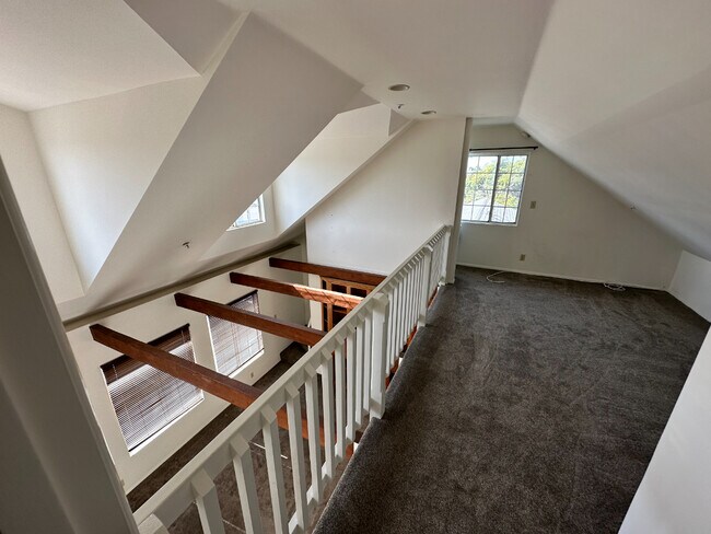 Foto del edificio - 236 S Helberta Ave