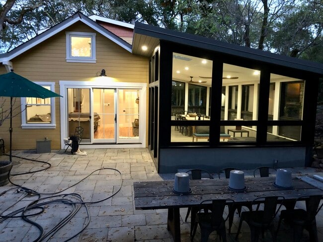 Building Photo - 4170 Wake Robin Dr