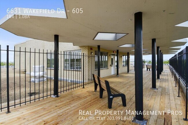 Foto del edificio - 6631 Wakefield Dr
