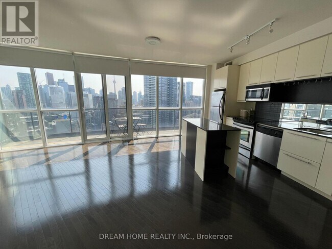 Photo du bâtiment - 25 Carlton St.