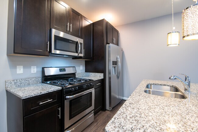 Building Photo - 1921 M St NE