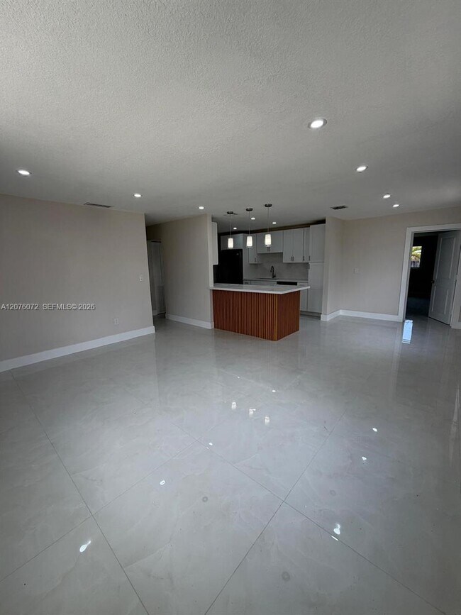 Building Photo - 15400 SW 305th St