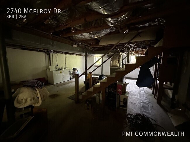 Foto del edificio - 2740 McElroy Dr