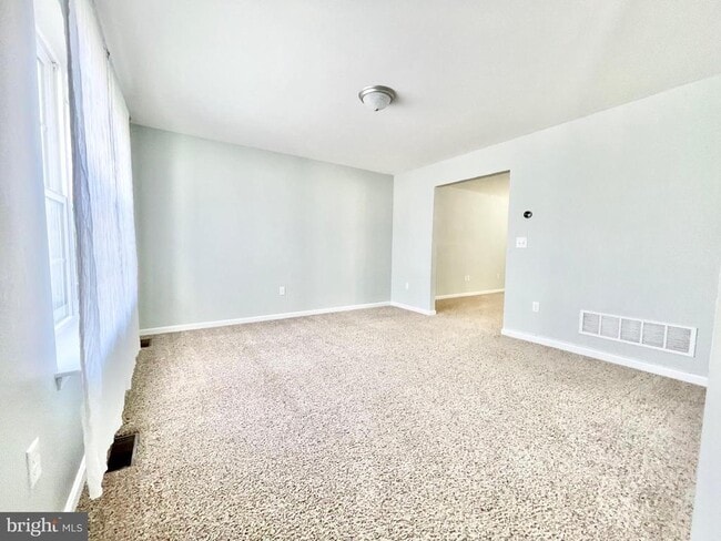 Building Photo - 307 S Marshview Terrace
