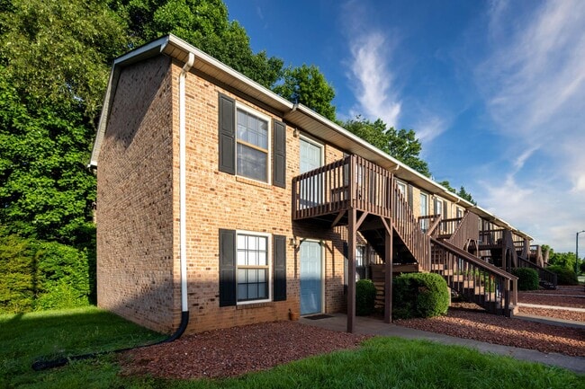 Building Photo - Linville Ridge Apartments