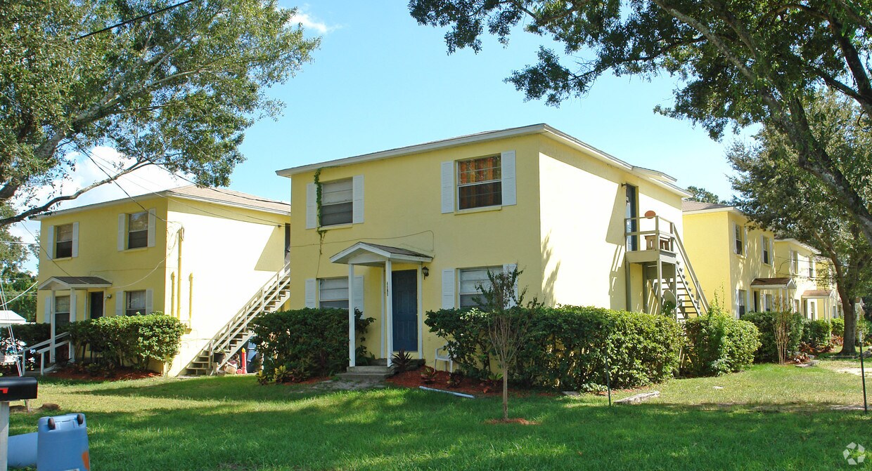 Primary Photo - Port Tampa Apartments