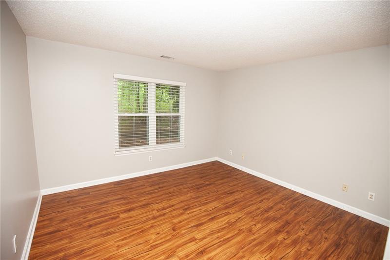 Foto principal - 603 Mill Pond Rd