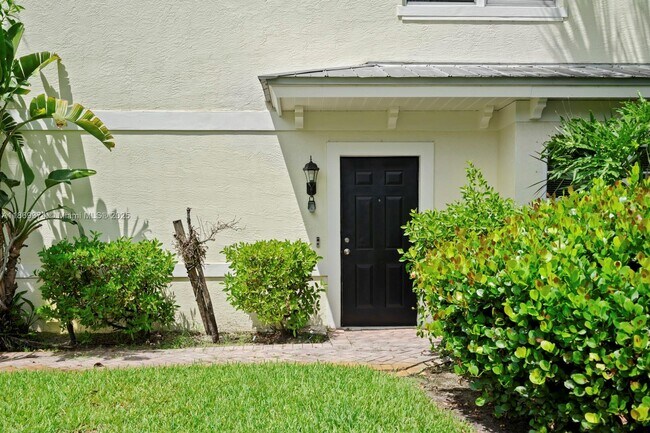 Foto del edificio - 2700 Creekside Dr