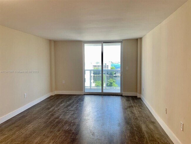Building Photo - 7928 West Dr