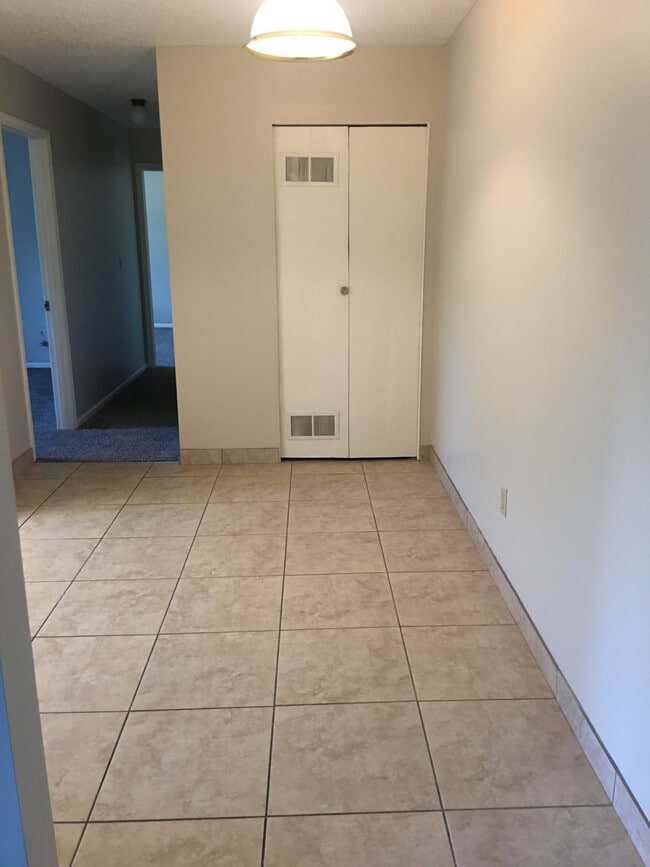 Building Photo - 8145 N Stoddard Cir