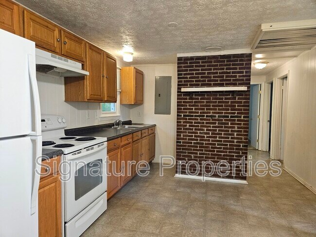 Foto del edificio - 15069 Campbells Mill Dr