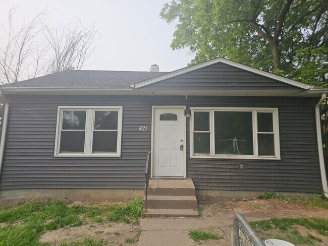 Foto del edificio - Newly Remodeled 2 bedroom