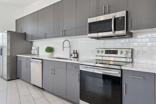 Foto del edificio - Luxury 1-Bedroom Apartment | 1,030 Sq. Ft. | The Cedars, Dallas