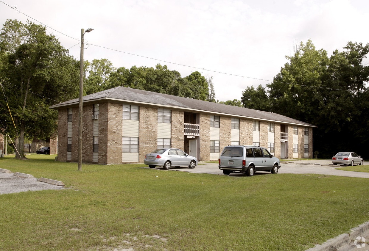 Primary Photo - 1-4 Rainbow Dr
