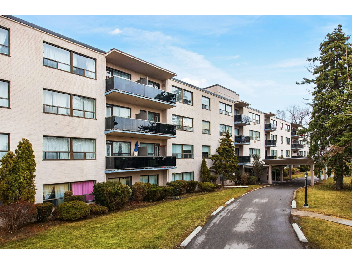 Norwood Terrace Apartments 200 Ridley Blvd Toronto, ON