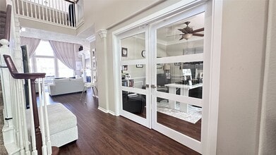 Building Photo - 1214 Peregrine Dr