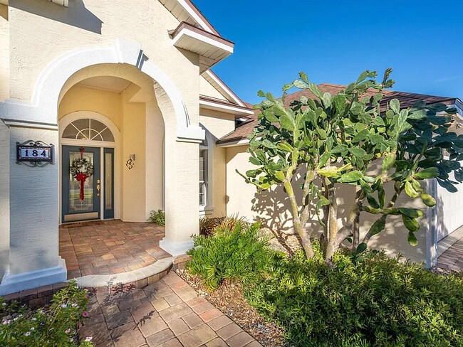 Building Photo - 184 Cacique Dr