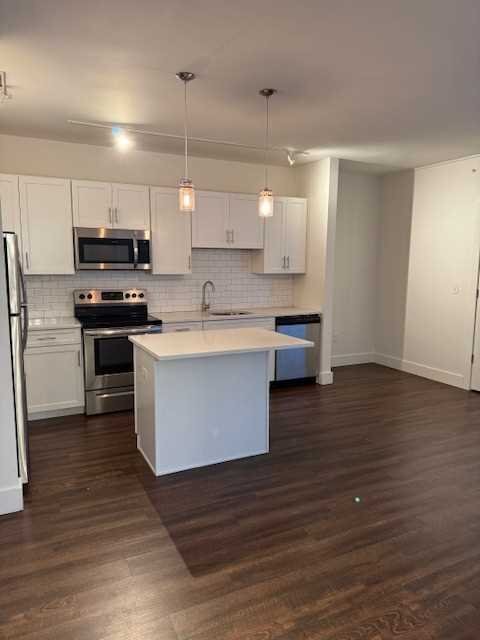 Building Photo - 35 Van Nydeck Ave