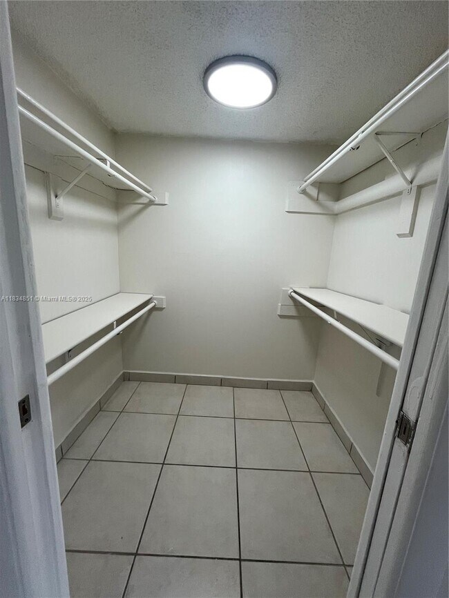 Building Photo - 8540 SW 133rd Avenue Rd