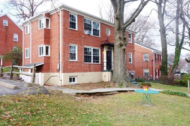 Foto del edificio - 8400 Greenwood Ave