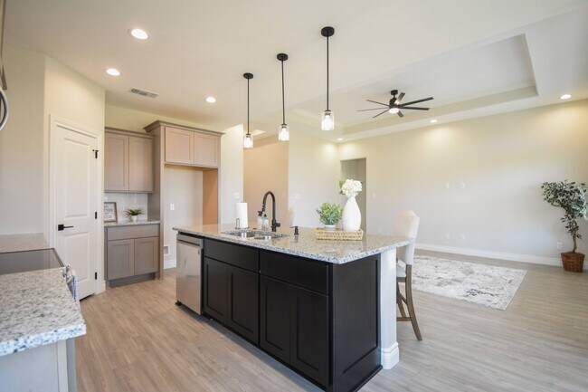 Building Photo - 516 Windy Way Dr