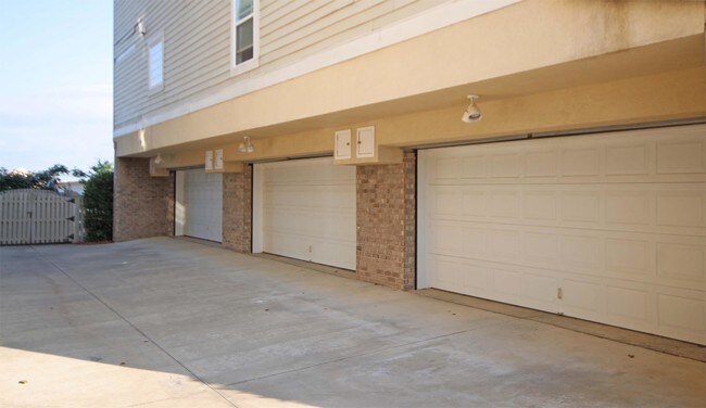 Building Photo - 234 Rocky Top Dr