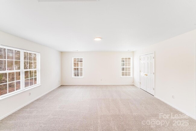 Foto del edificio - 814 Mt Holly-Huntersville Rd