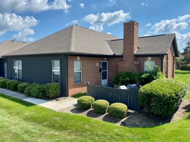 Building Photo - 2655 Trottersway Dr