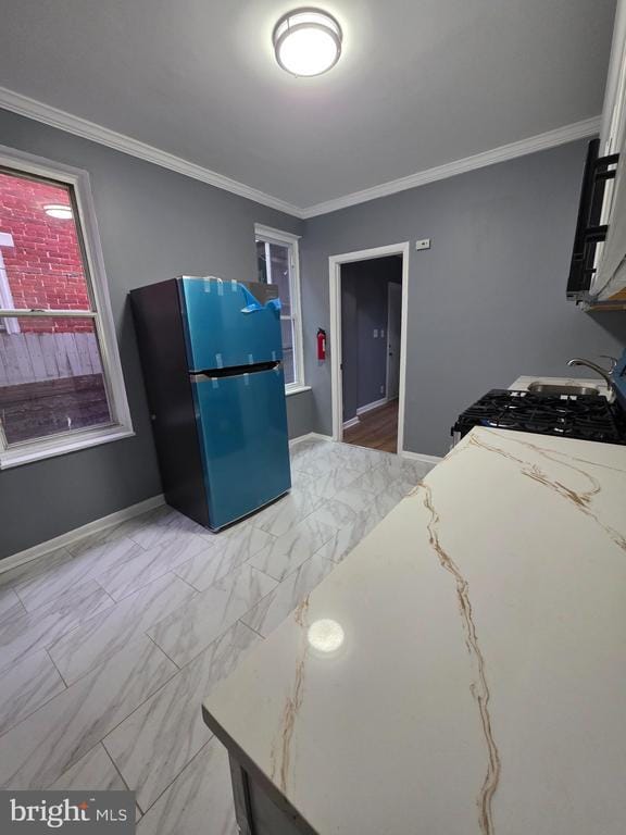 Building Photo - 521 Birch St