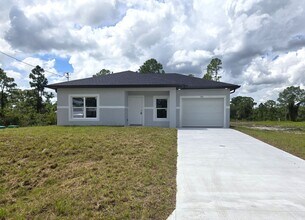 Building Photo - 234 Narcissus Ave S
