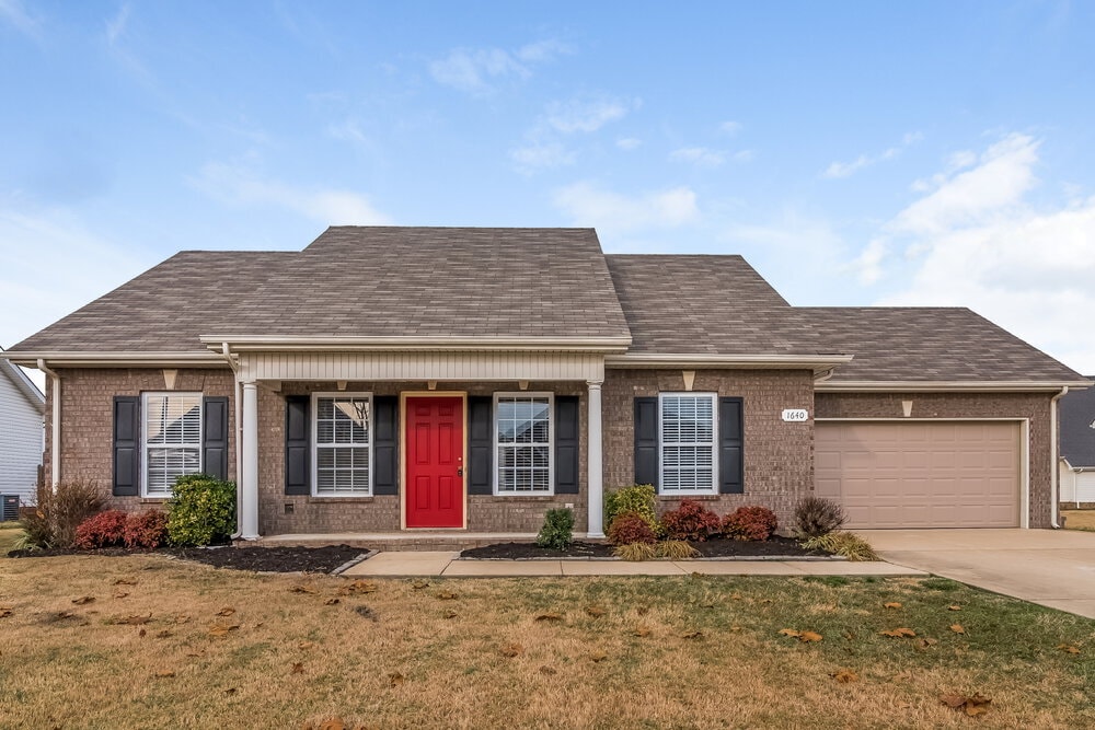 Primary Photo - 1640 Antebellum Dr