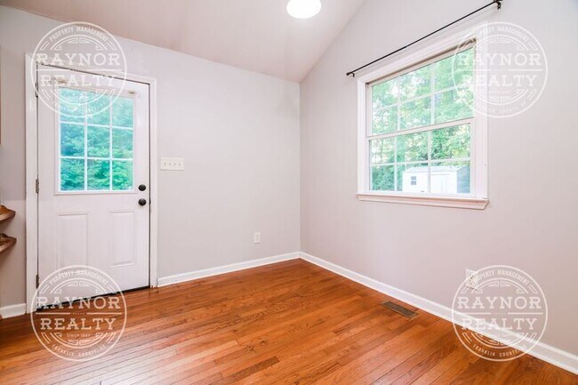 Foto del edificio - 210 Deer Run Dr