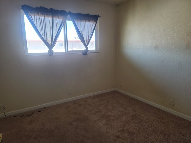 Foto del edificio - 2131 E Pacheco Blvd