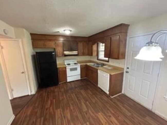 Building Photo - 125 Manorwood Ct