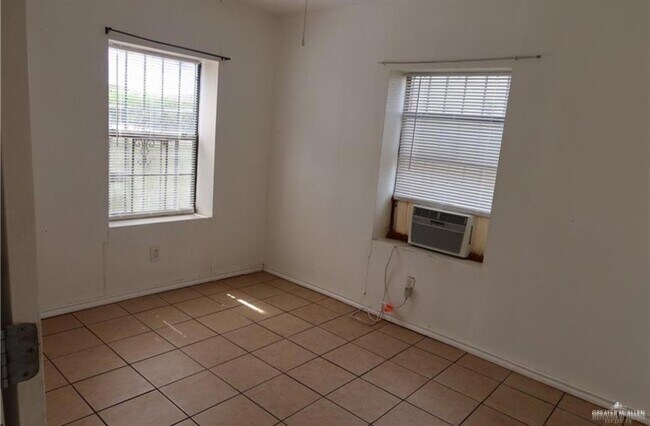 Foto del edificio - 116 N Kansas Ave