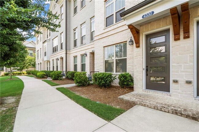 Building Photo - 4330 Parkside Pl