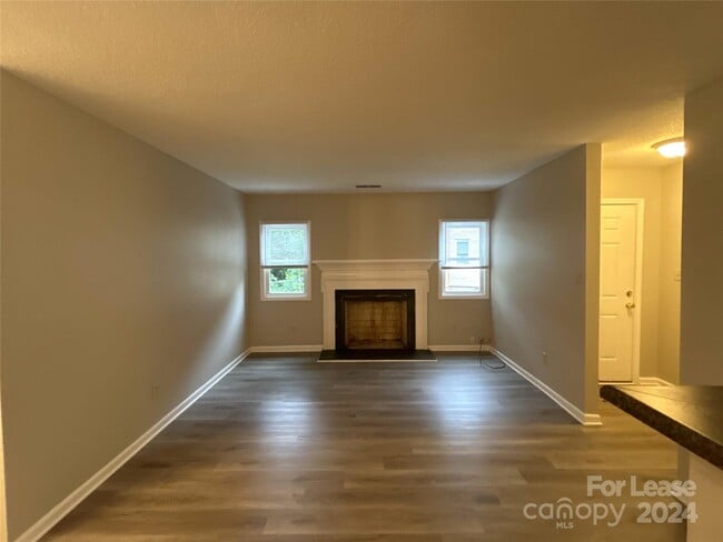 Building Photo - 8613 Crows Nest Ln