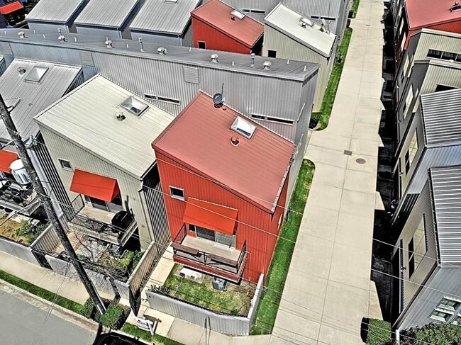 Building Photo - 1219 Arthur St