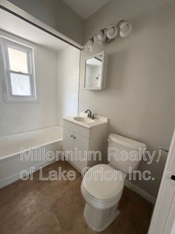 Foto del edificio - 17798 Eddon St