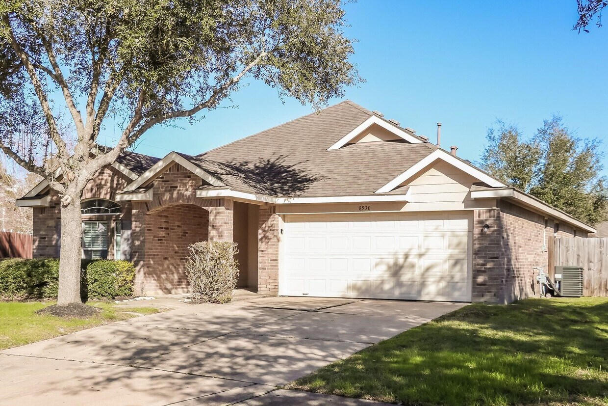 Foto principal - 8530 Windy Thicket Ln