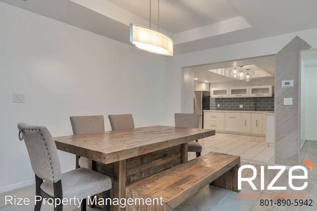 Building Photo - 2 br, 2.5 bath House - 171 East 3rd Ave Un...