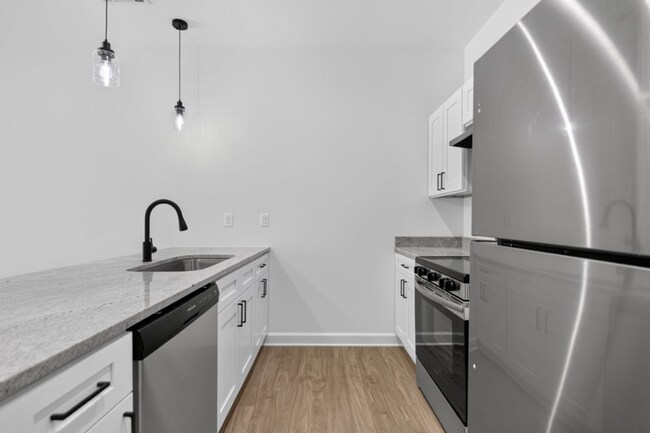 Building Photo - Beautiful 4-Bedroom Move-In Ready Home in the Heart of Little Rock